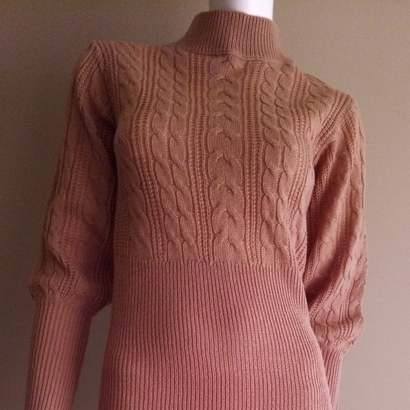 Dress - Picture 1 of 2